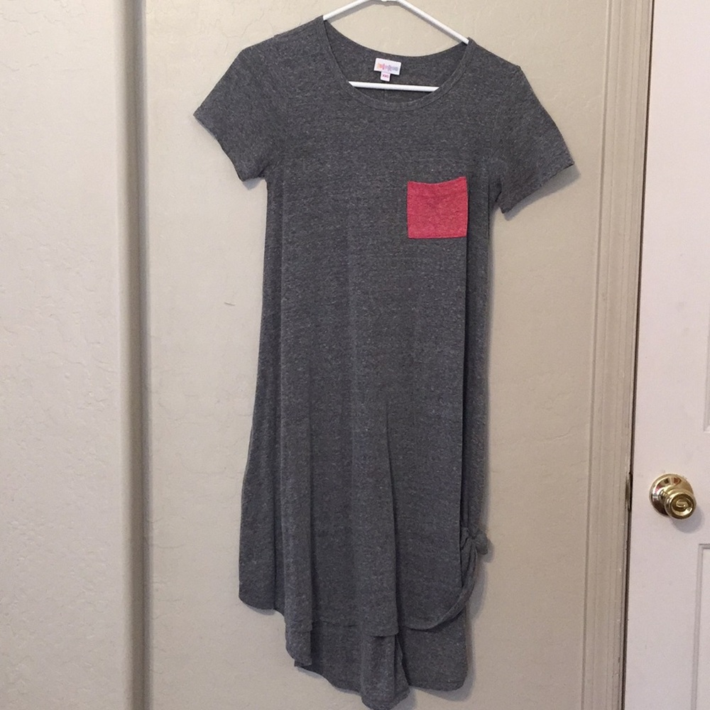 Grey with pink pocket Carly